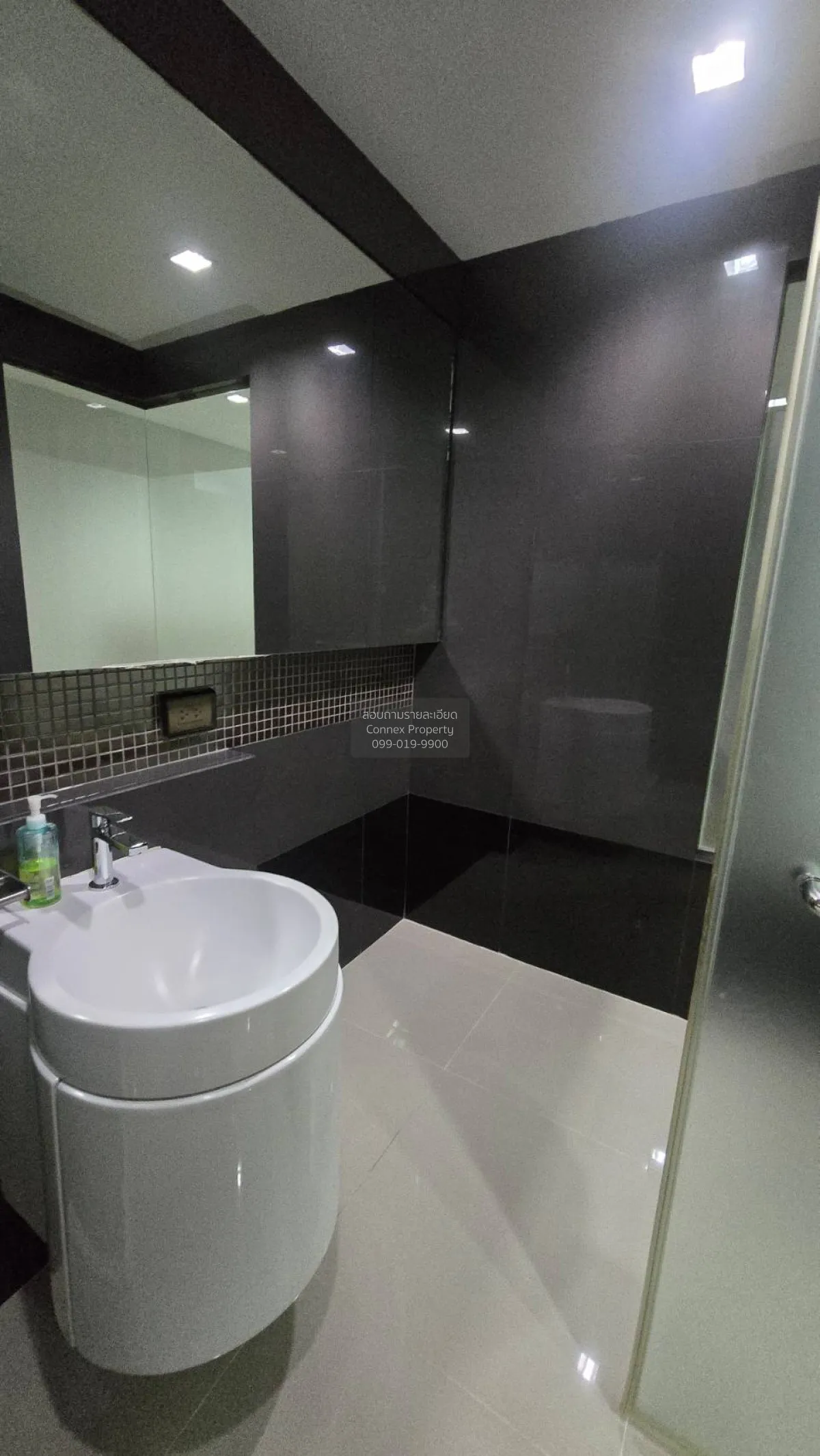 เช่าคอนโด  ริทึ่ม พหล - อารีย์ BTS-สะพานควาย สามเสนใน เขต พญาไท ก