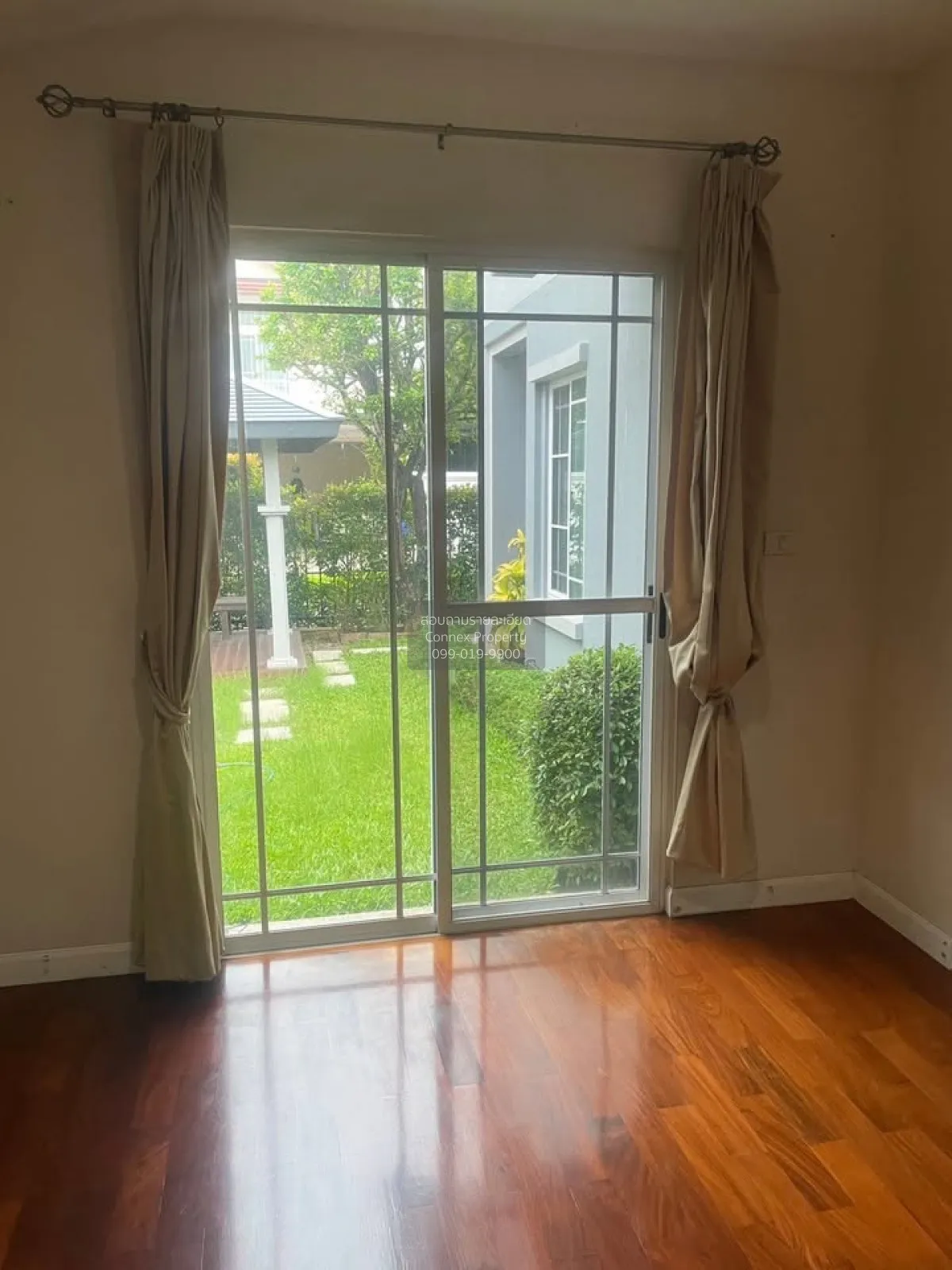 ขายบ้าน  นันทวัน อุทยาน - อักษะ ศาลาธรรมสพน์ เขต ทวีวัฒนา กรุงเทพ