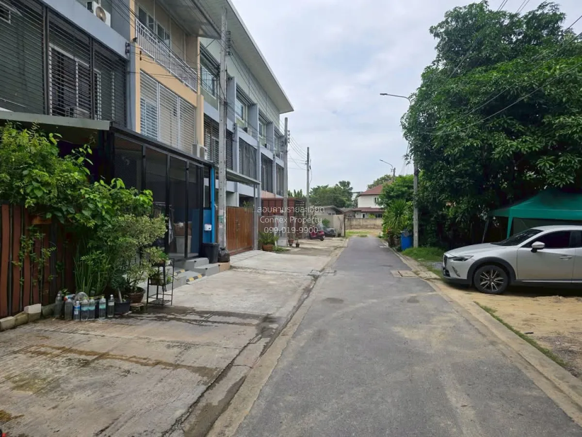 ขายทาวน์โฮม  3  ชั้น โครงการ แอทโฮม 3 ลาดพร้าว 107 คลองจั่น เขต บ