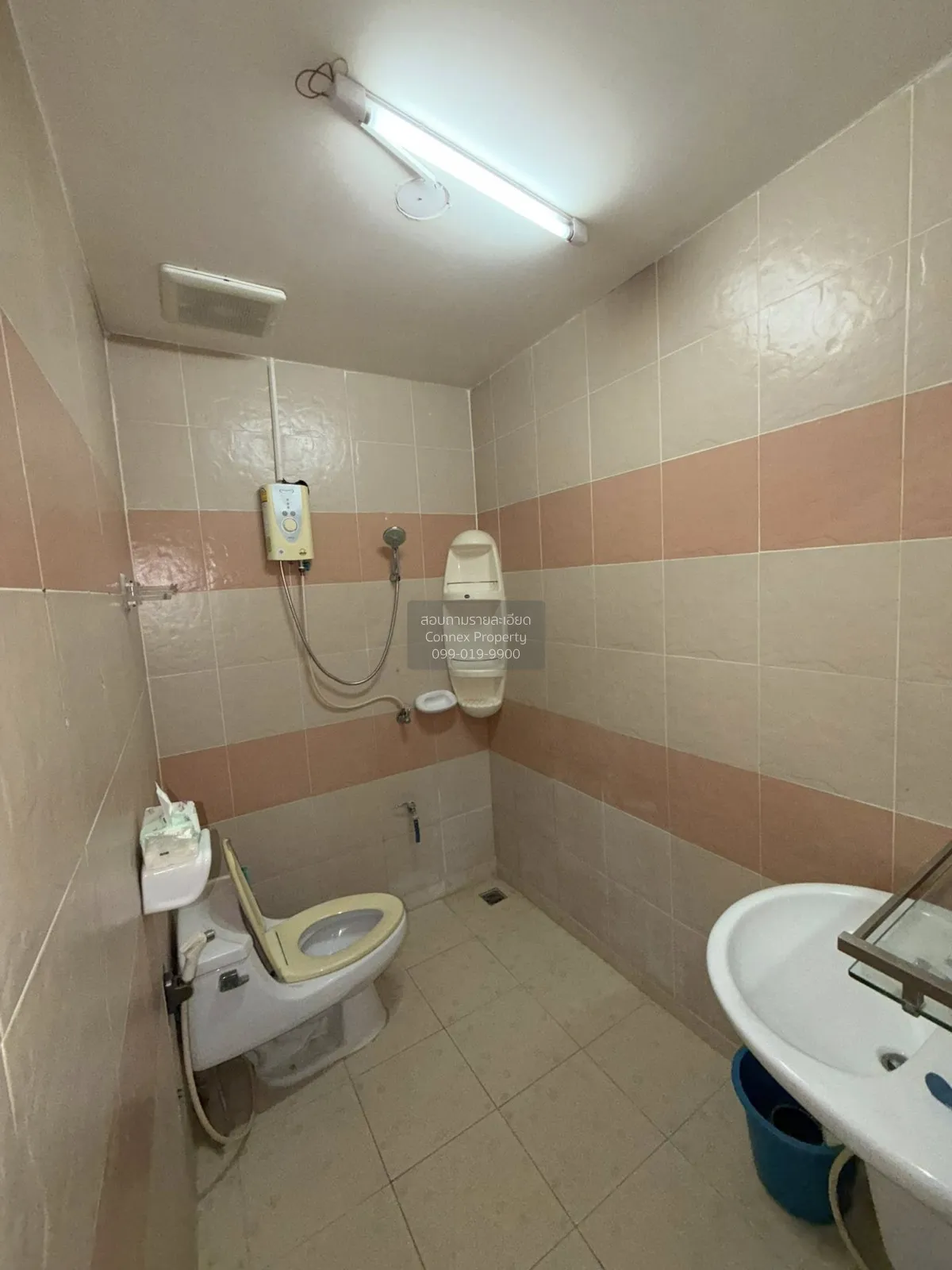 For Sale townhouse Lat Pla Khao48 , Chorakhe Bua , Lat Phrao , Ba