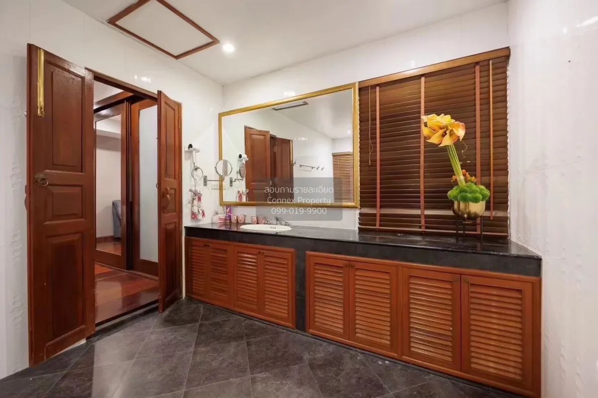 ขายThe private house pool villa Pattanakarn 20 วิวสวย หน้ากว้าง ส