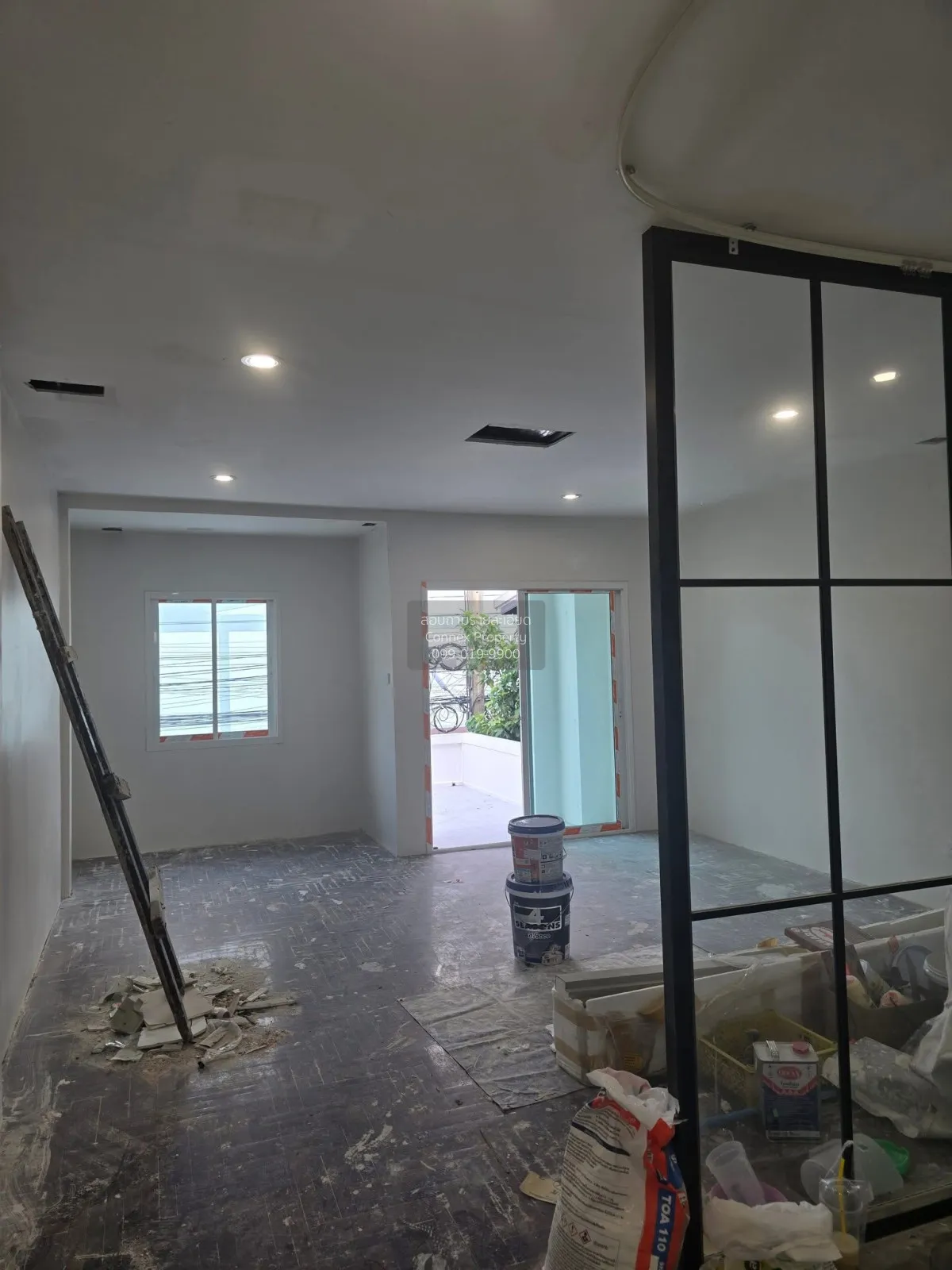 For Sale 2-storey townhouse, newly renovated, Lat Phrao 101, cent