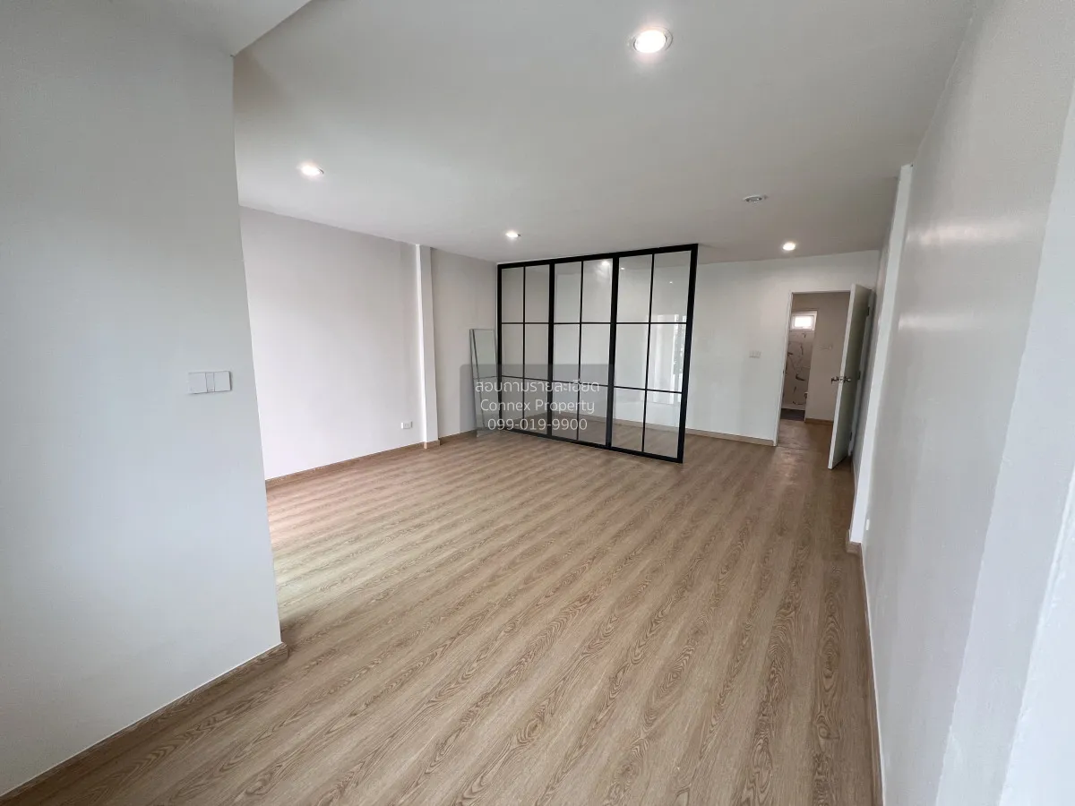 หมู่บ้านพิมพ์ทอง รีโนเวทใหม่ ลาดพร้าว 101 ทำเลกลางเมือง ปากซอยรถไ