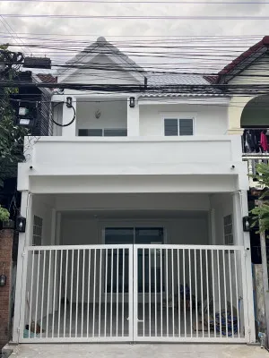 หมู่บ้านพิมพ์ทอง รีโนเวทใหม่ ลาดพร้าว 101 ทำเลกลางเมือง ปากซอยรถไฟฟ้าสายสีเหลือง  คลองจั่น เขต บางกะปิ กรุงเทพ CX-138708