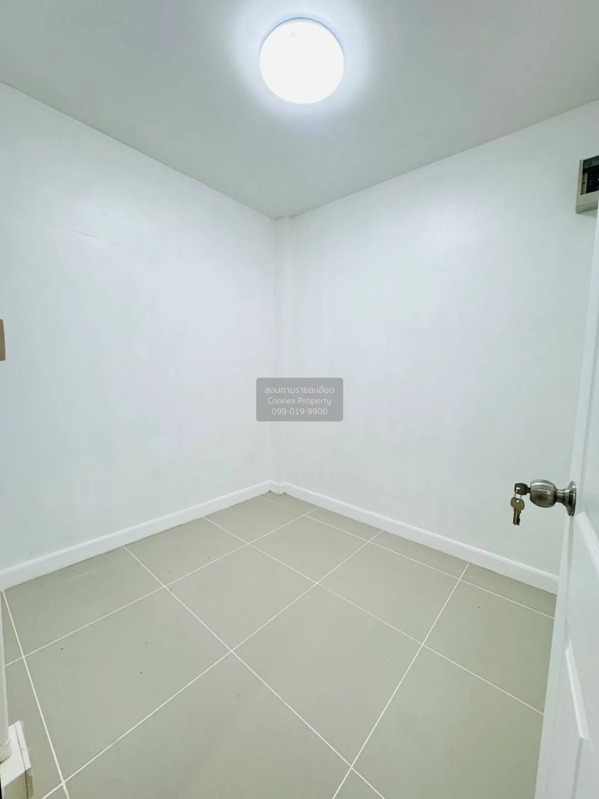 ขายทาวน์เฮ้าส์/ทาวน์โฮม  นิวเวิลด์วิลล์ หน้ากว้าง รีโนเวทใหม่ ละห