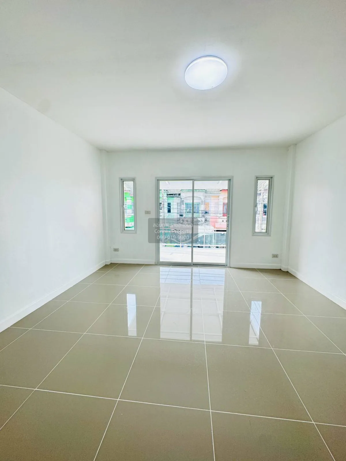 ขายทาวน์เฮ้าส์/ทาวน์โฮม  นิวเวิลด์วิลล์ หน้ากว้าง รีโนเวทใหม่ ละห