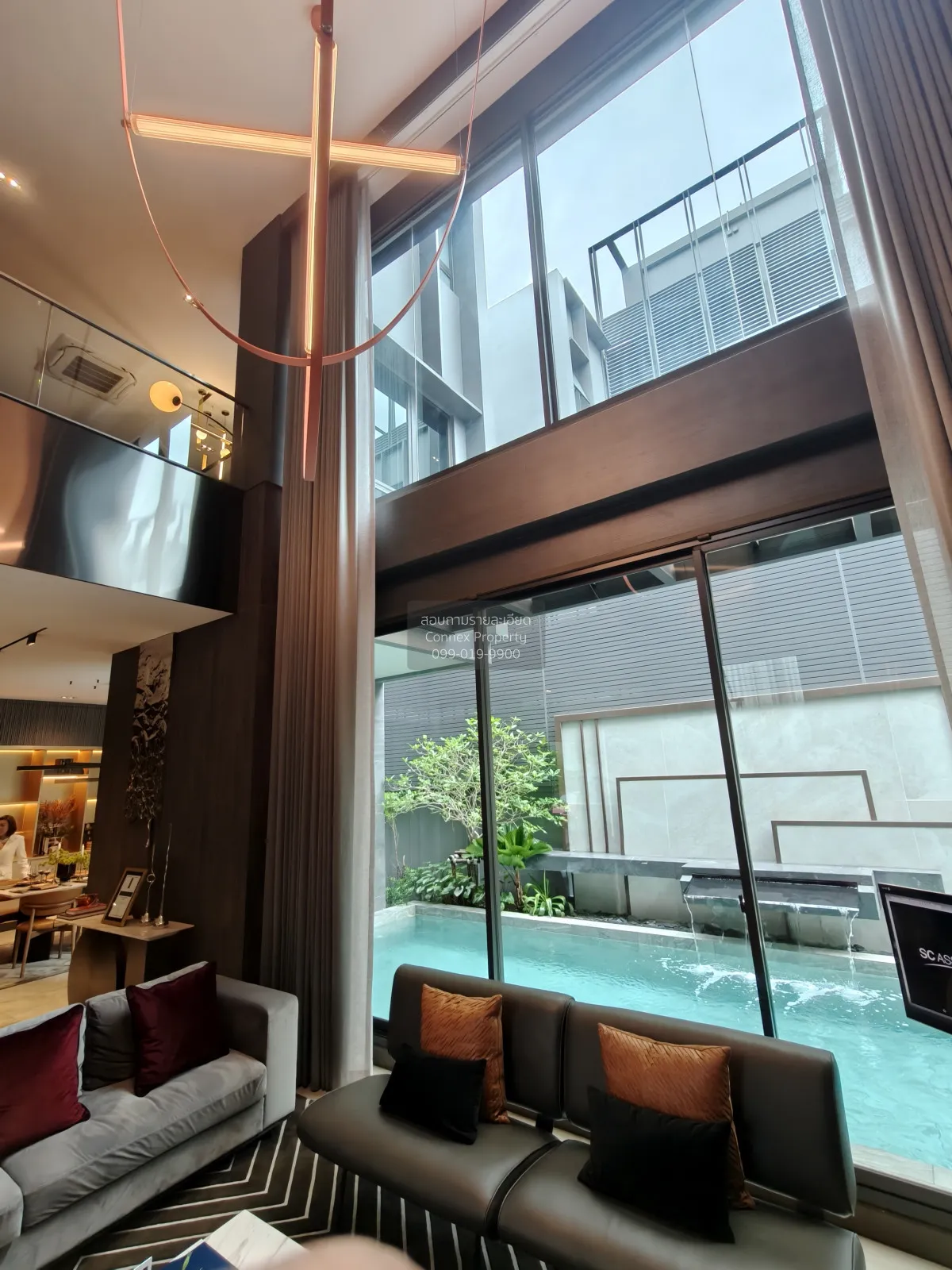 For Sale House , 95E1 , corner unit , wide frontage , Khlong Chan