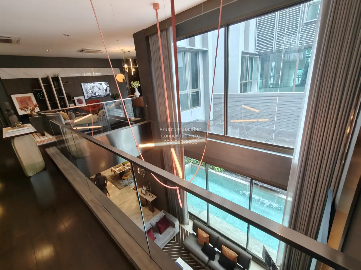 For Sale House , 95E1 , corner unit , wide frontage , Khlong Chan