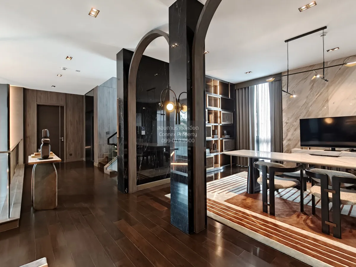 For Sale House , 95E1 , corner unit , wide frontage , Khlong Chan