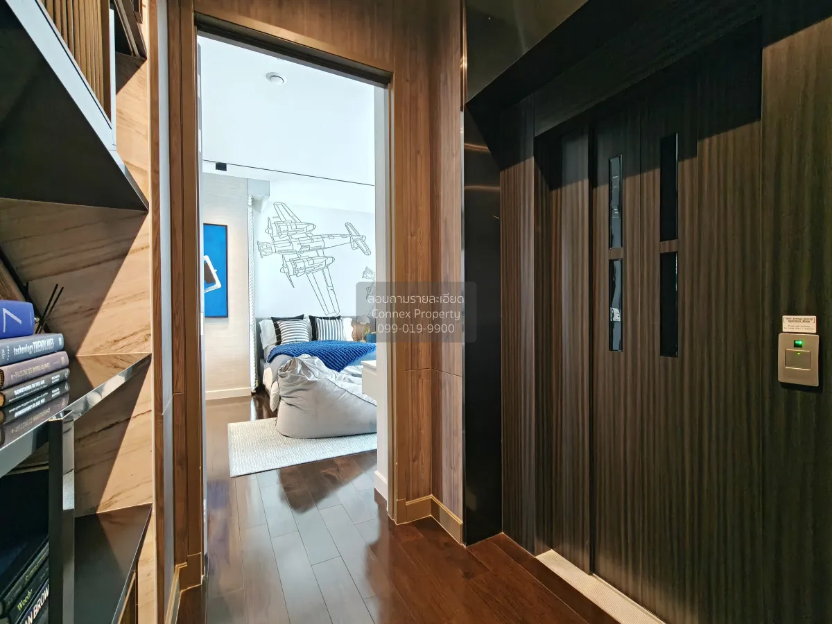 For Sale House , 95E1 , corner unit , wide frontage , Khlong Chan