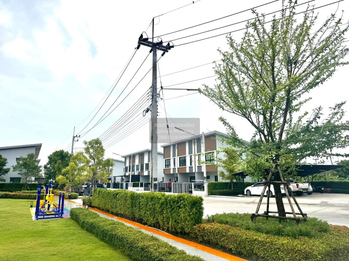 For Sale ทาวน์เฮาส์ 2 ชั้นปทุมธานี-ลาดหลุมแก้ว , wide frontage , 