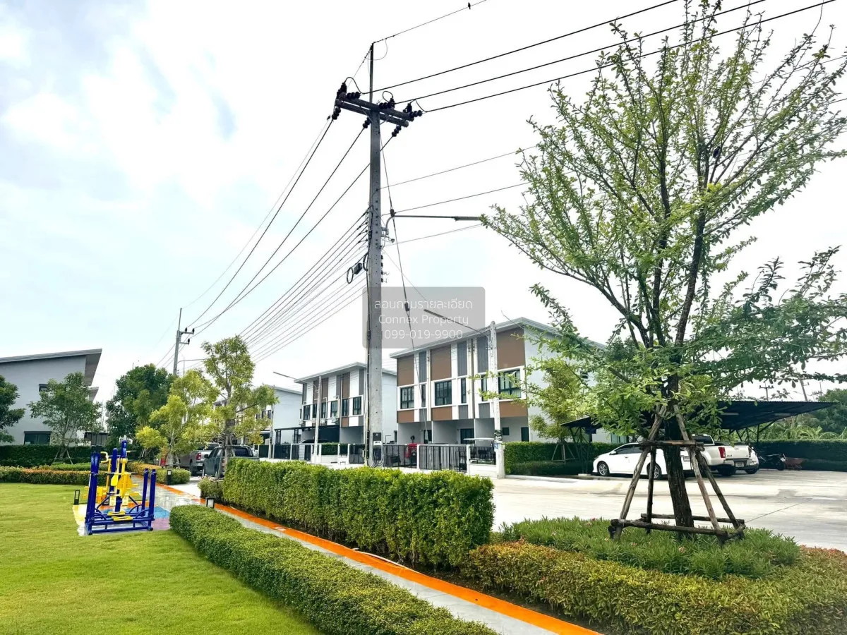 ขายทาวน์เฮาส์ 2 ชั้น ปทุมธานี-ลาดหลุมแก้ว หน้ากว้าง ลาดหลุมแก้ว ล