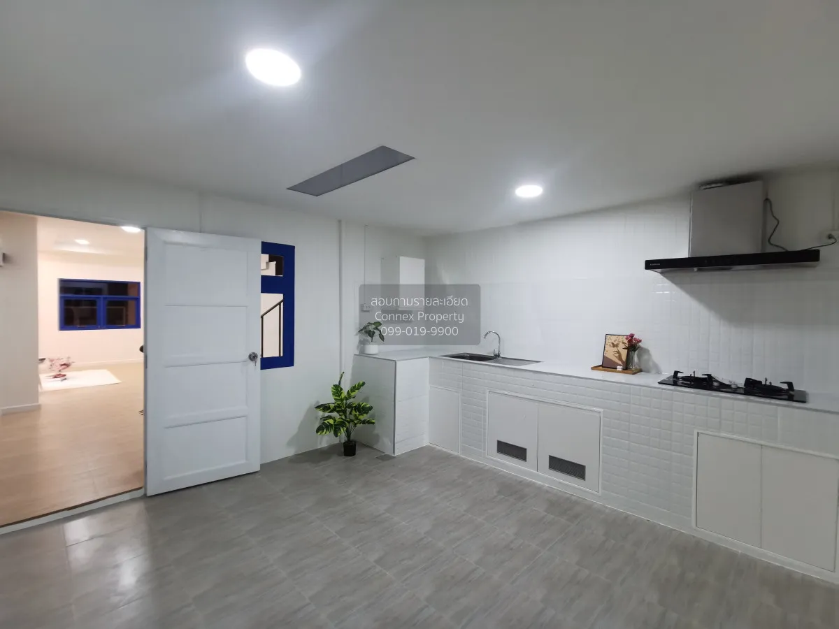 For Sale Townhouse/Townhome  , Baan Thanarom , Lat Sawai , Lam Lu