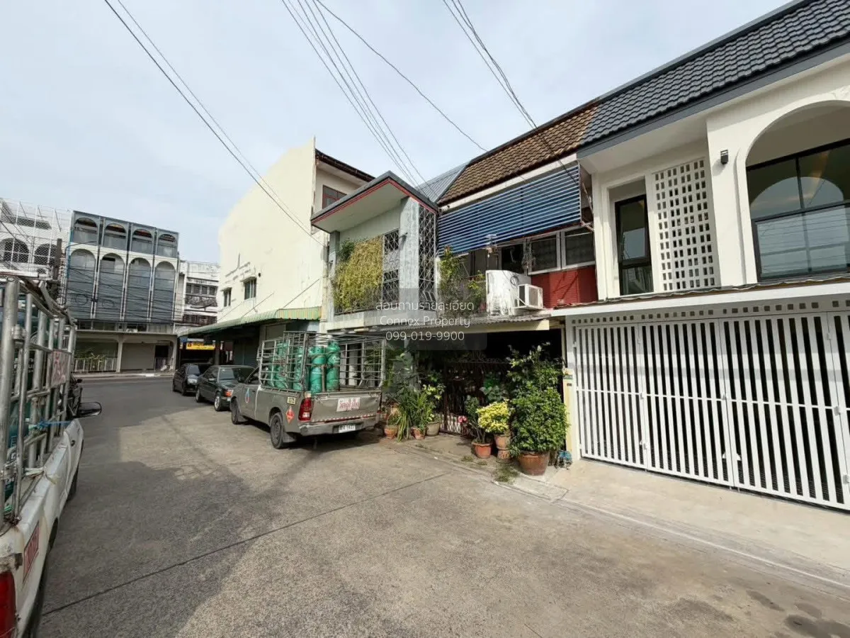 For Sale 2-storey townhouse, Senanikhom 1 , Lat Phrao , Lat Phrao