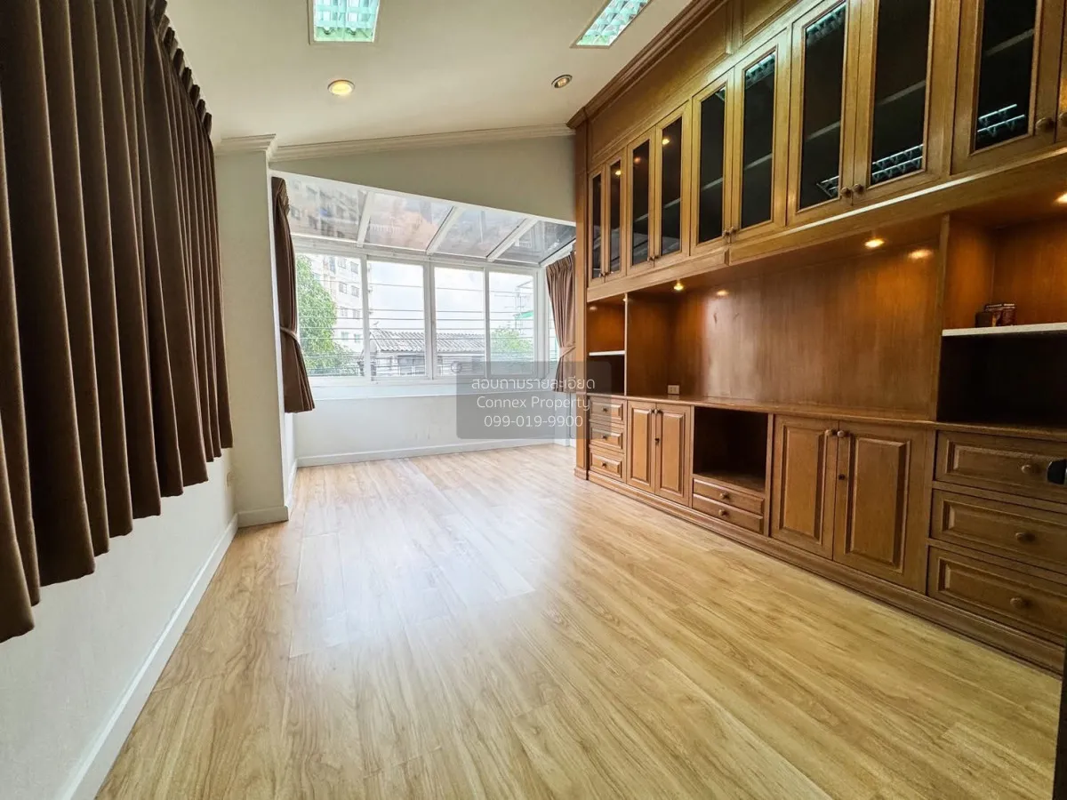 For Rent Single House,Soi Latphrao Wanghin 18 , wide frontage , L 3