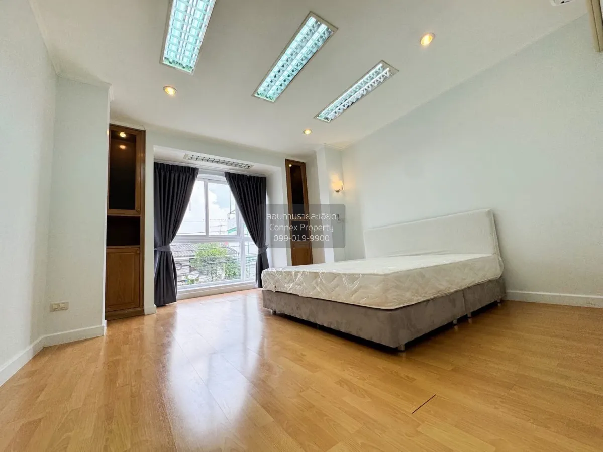 For Rent Single House,Soi Latphrao Wanghin 18 , wide frontage , L