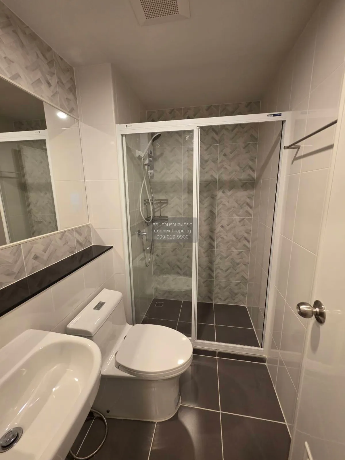 เช่าคอนโด  รีเจ้นท์ โฮม บางนา (โครงการใหม่) บางนา เขต บางนา กรุงเ