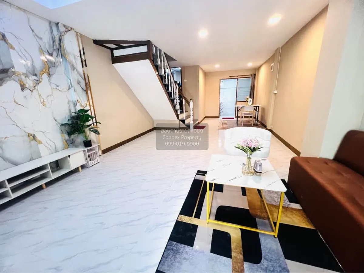 ขาย ทาวเฮ้าส์  2 ชั้น หมู่บ้านภัทรวรรณ ถนนเชื่อมสัมพันธ์ 17 กระทุ 4