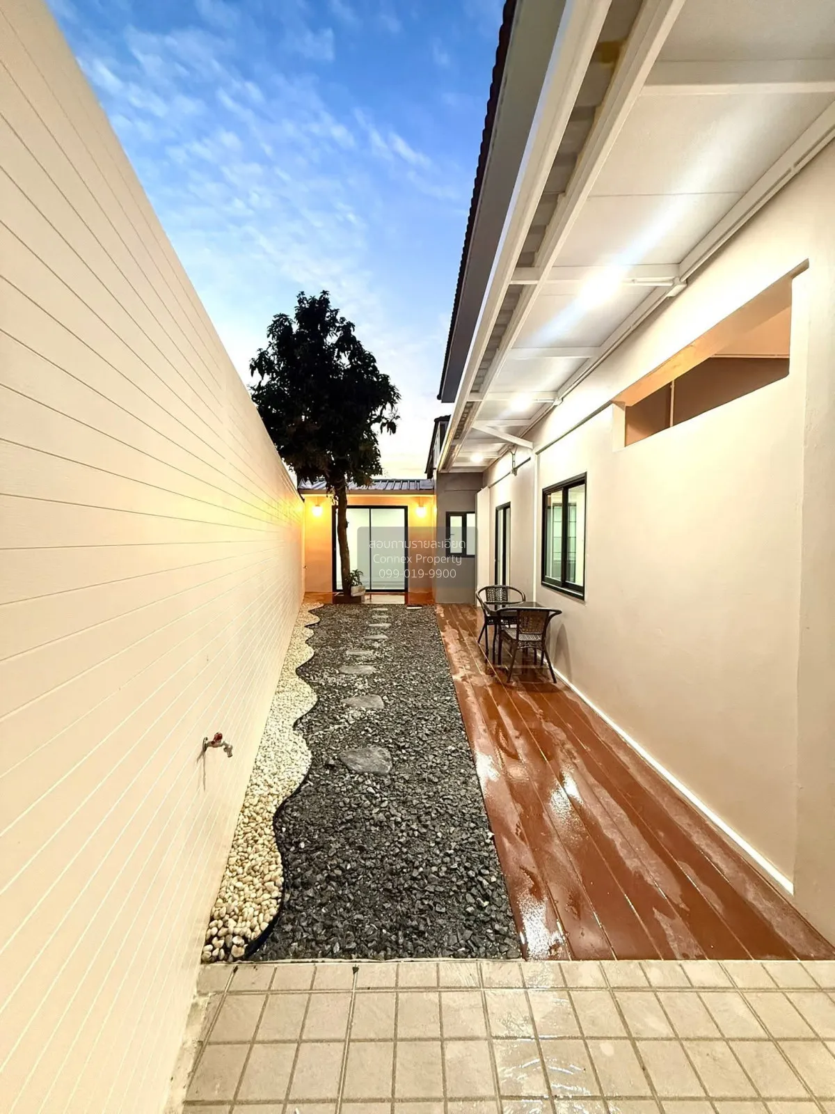 For Sale Townhouse/Townhome  , Baan Prapin 3 , corner unit , wide 4