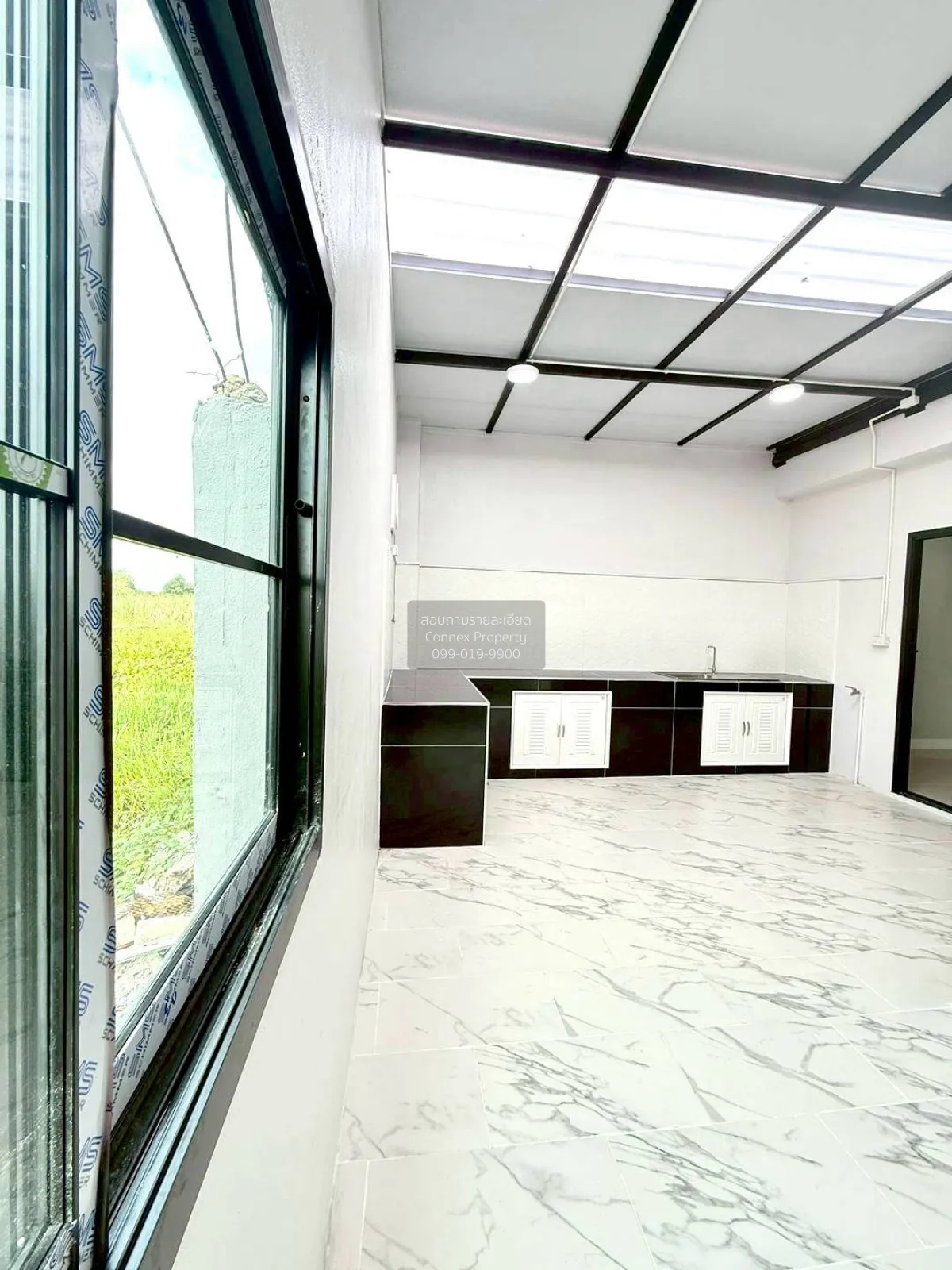 ขายทาวน์เฮ้าส์/ทาวน์โฮม  บ้านสุชา หน้ากว้าง รีโนเวทใหม่ ละหาร บาง