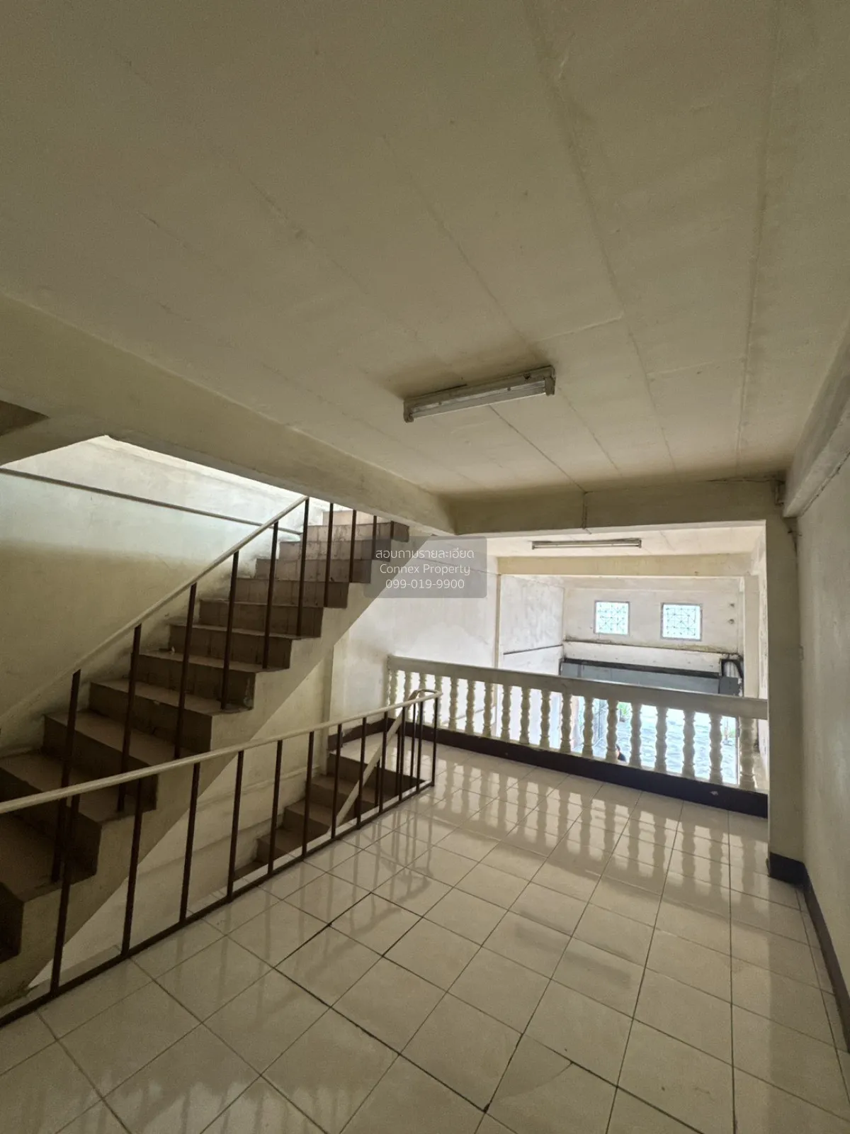 For Sale 3-storey commercial building, 280 sq m Nong Kham Sri Rac