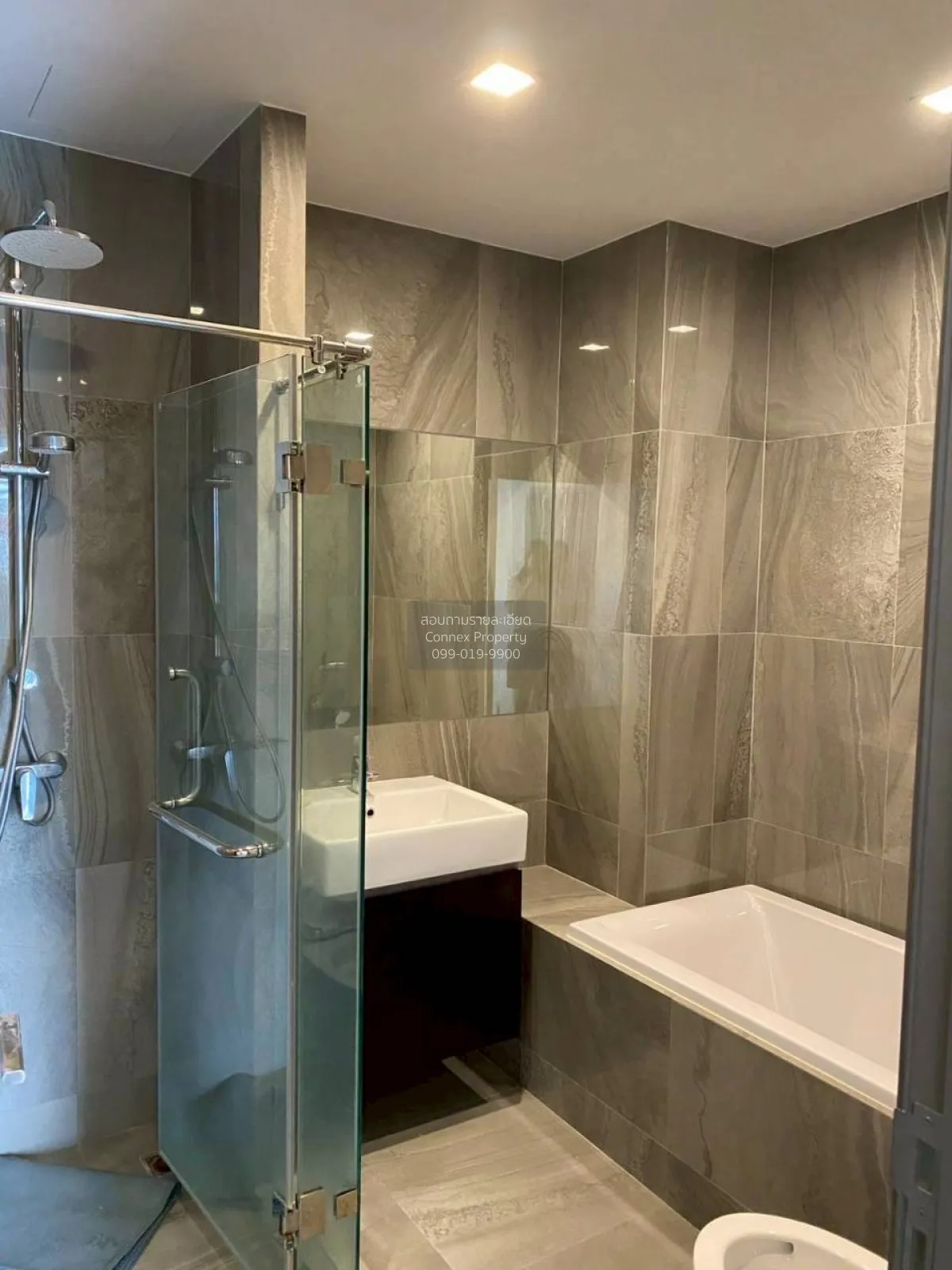 For Sale Condo , Q Prasarnmit , newly renovated , BTS-Phrom Phong