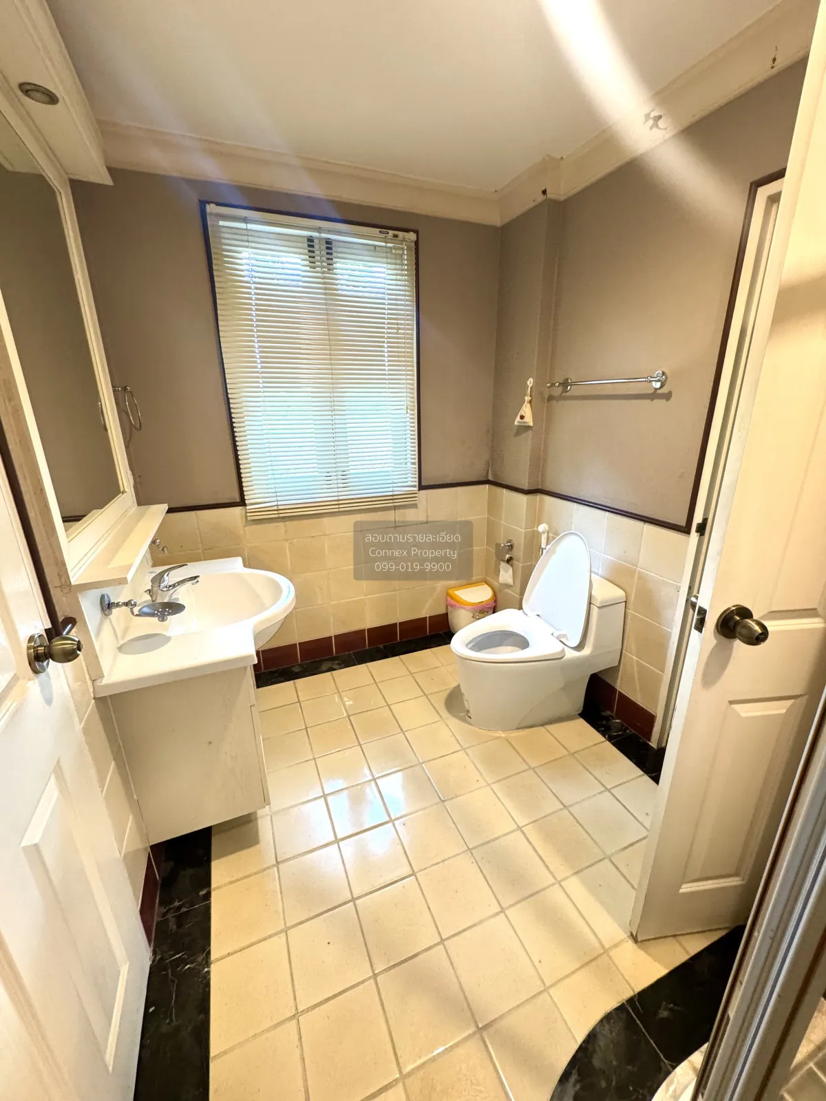 ขายบ้าน  วรารมย์ เพชรเกษม 81 ห้องมุม บางบอน เขต บางบอน กรุงเทพ CX