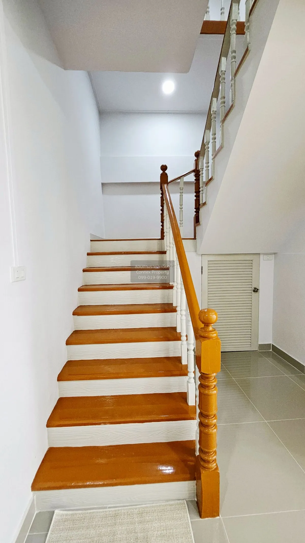 For Sale Townhouse/Townhome  , Tawanna Village , newly renovated 