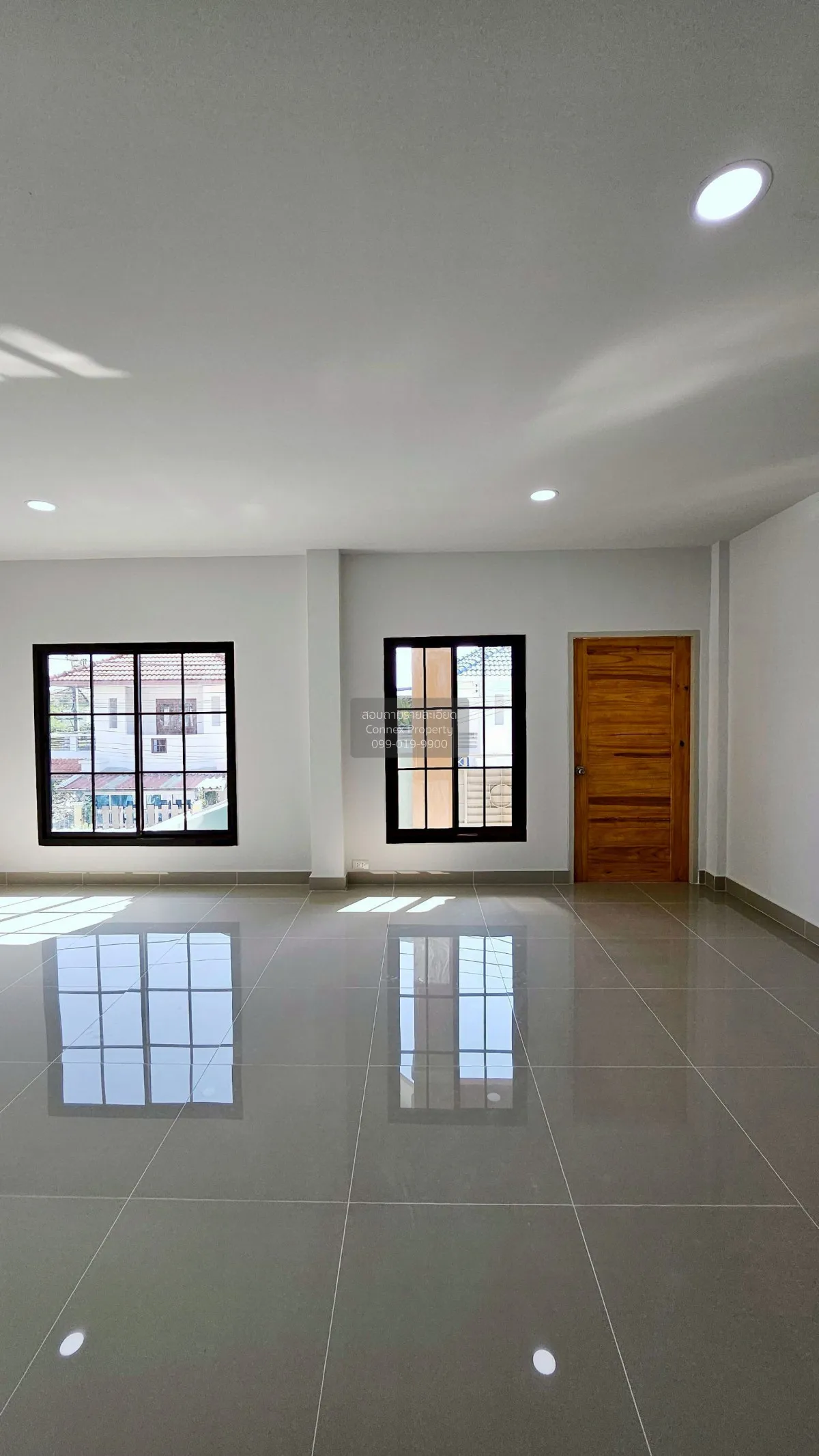 For Sale Townhouse/Townhome  , Tawanna Village , newly renovated 