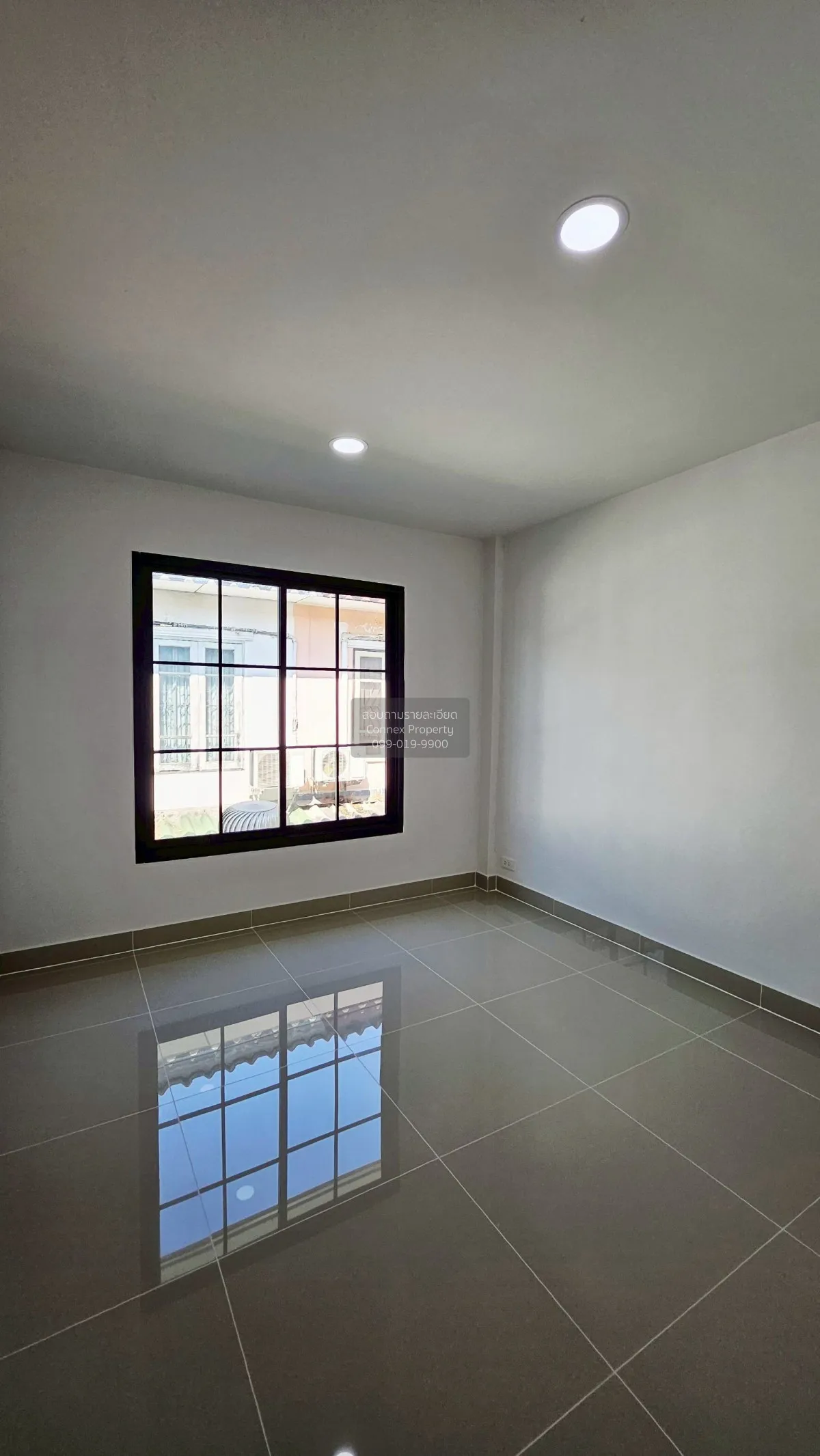 For Sale Townhouse/Townhome  , Tawanna Village , newly renovated 