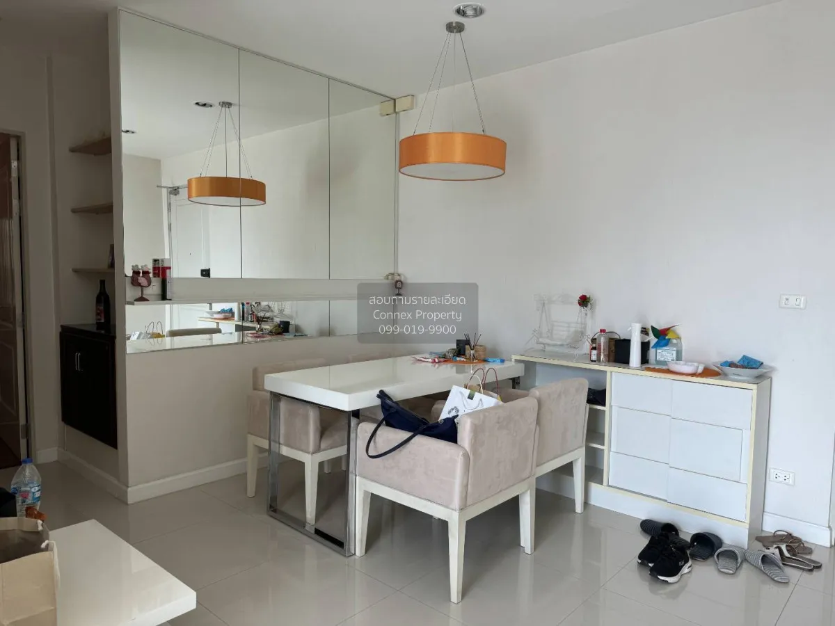 For Rent Condo , Q House Sathorn , high floor , BTS-Krung Thon Bu 3