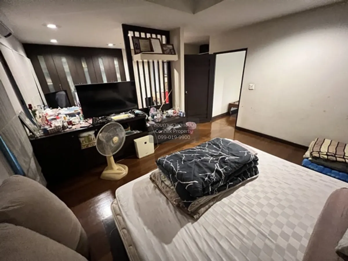 ขายบ้านเดี่ยว เวิลด์คลับแลนด์ คลองหลวง 311.7 ตรว. พร้อมเรือนรับรอ