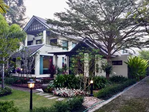 ขายบ้านเดี่ยว เวิลด์คลับแลนด์ คลองหลวง 311.7 ตรว. พร้อมเรือนรับรอง อาคารจัดเลี้ยง และกิจการจัดงานแต่งงานครบวงจร ใกล้พหลโยธิน–คลองหลวง CX-140114