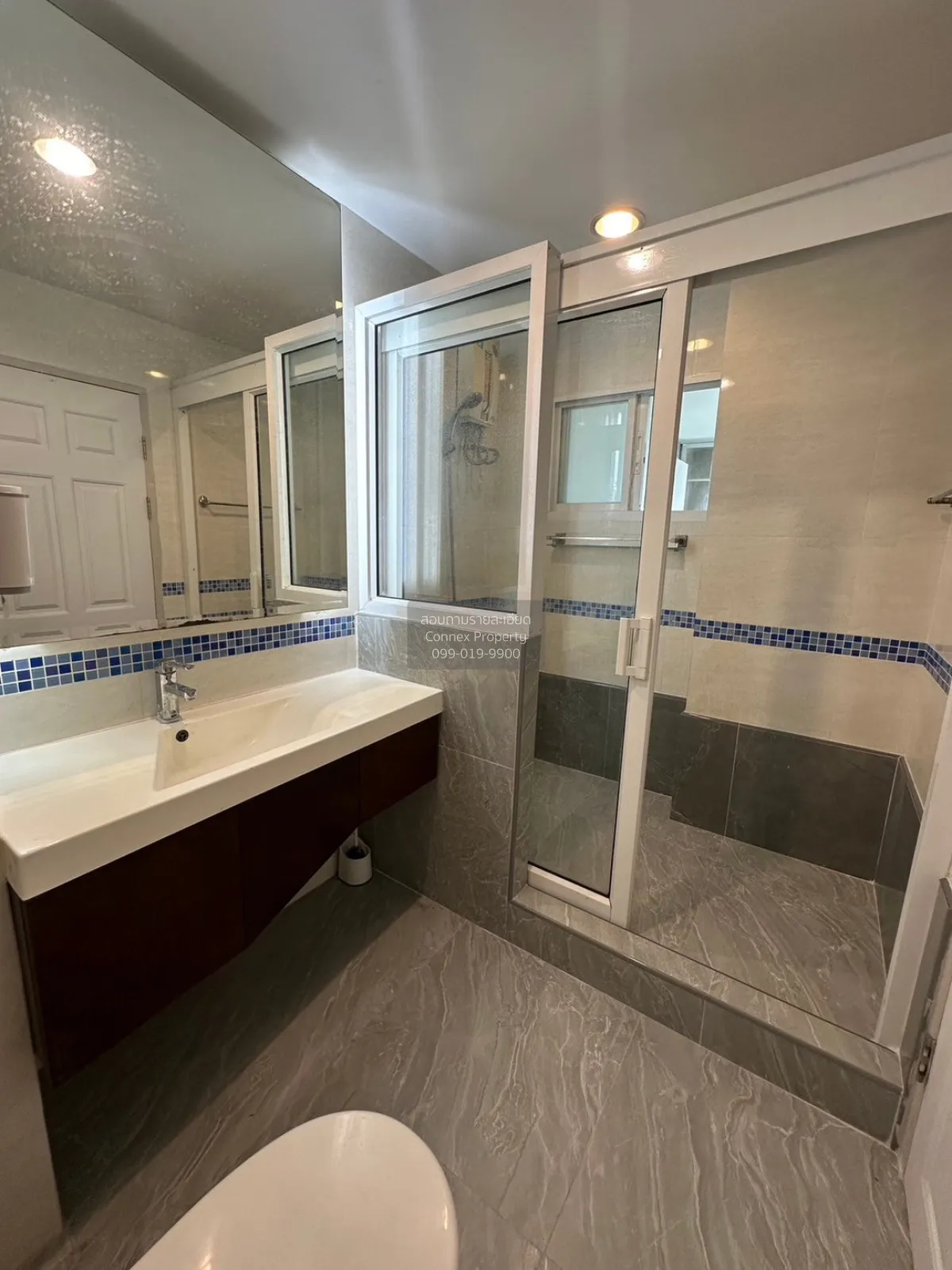 ขายคอนโด  ไลฟ์ แอท พหลฯ - อารีย์ BTS-สะพานควาย สามเสนใน เขต พญาไท