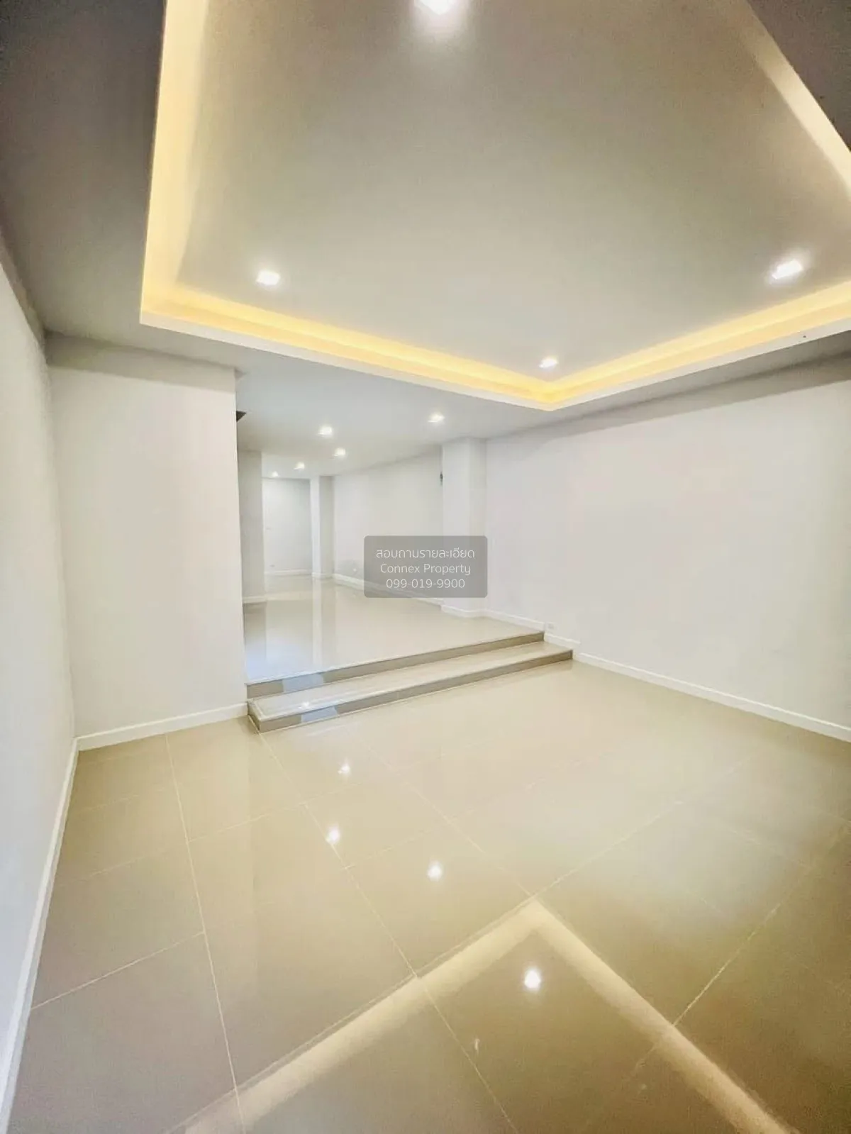 For Sale 3-storey townhouse, Bang Khen-Lak Si Circle , wide front 4