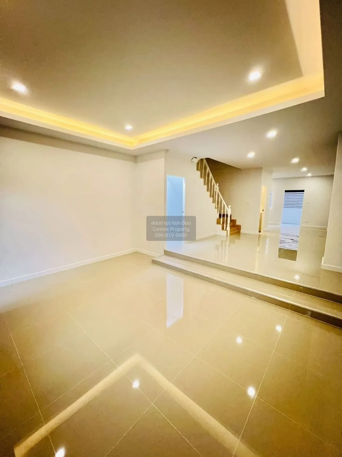 For Sale 3-storey townhouse, Bang Khen-Lak Si Circle , wide front