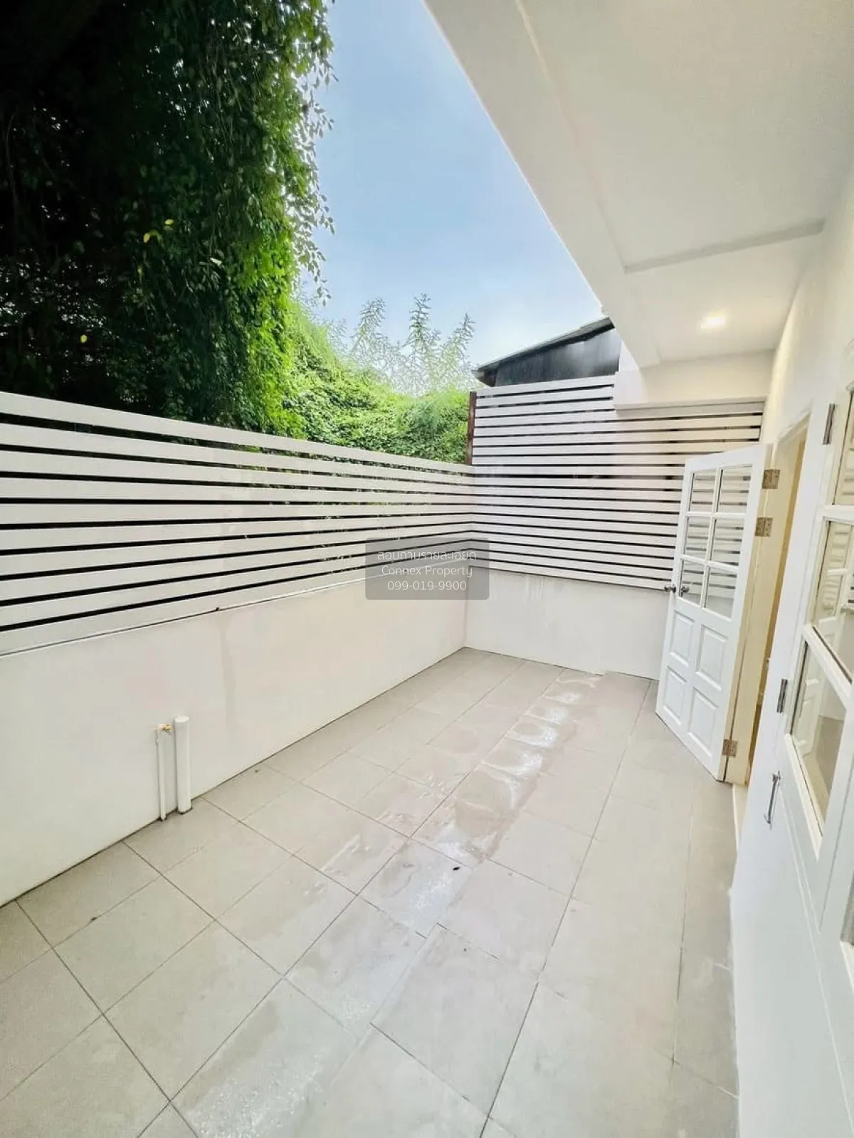 For Sale 3-storey townhouse, Bang Khen-Lak Si Circle , wide front