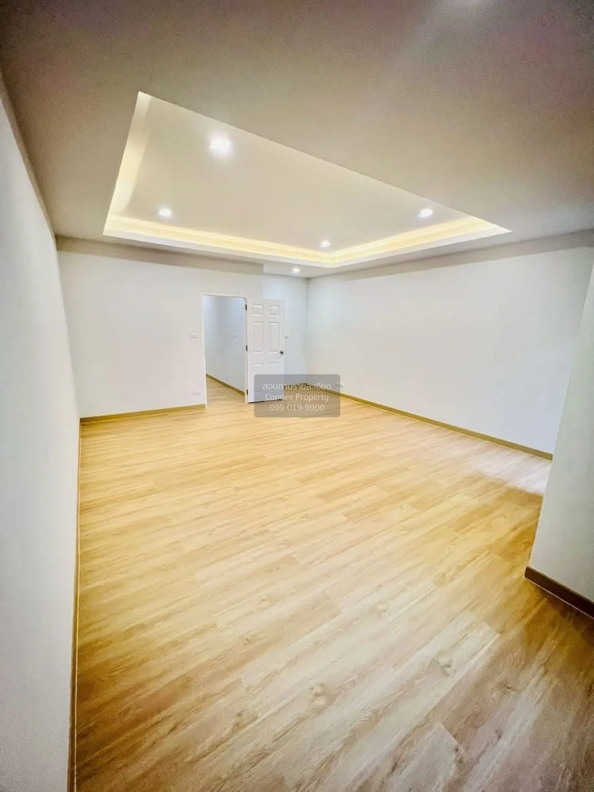 For Sale 3-storey townhouse, Bang Khen-Lak Si Circle , wide front