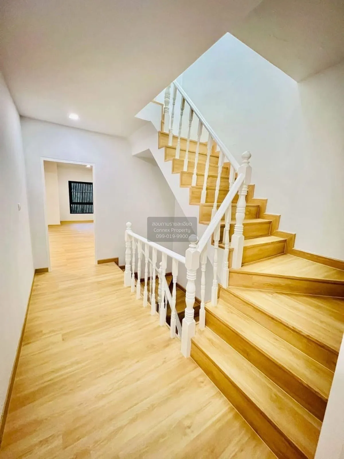 For Sale 3-storey townhouse, Bang Khen-Lak Si Circle , wide front