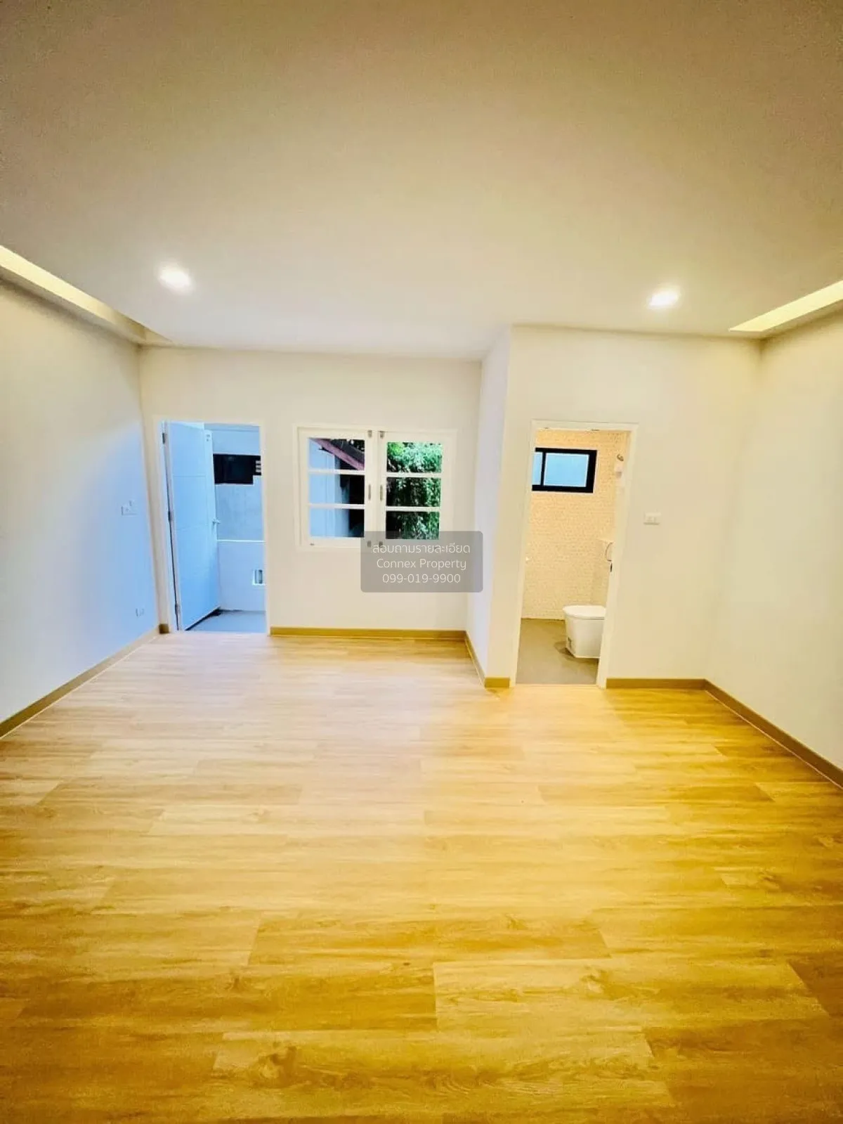 For Sale 3-storey townhouse, Bang Khen-Lak Si Circle , wide front