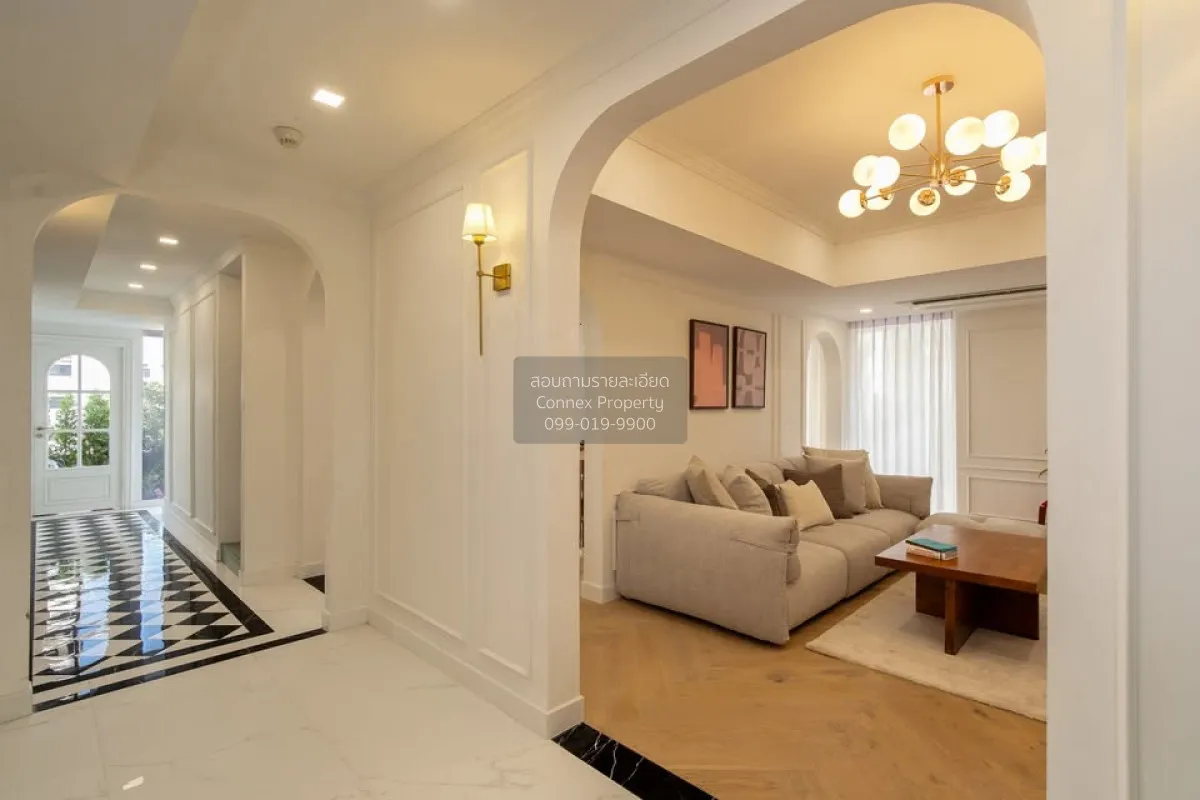 For Sale Condo , Supalai Place Sukhumvit 39 , corner unit , newly 3