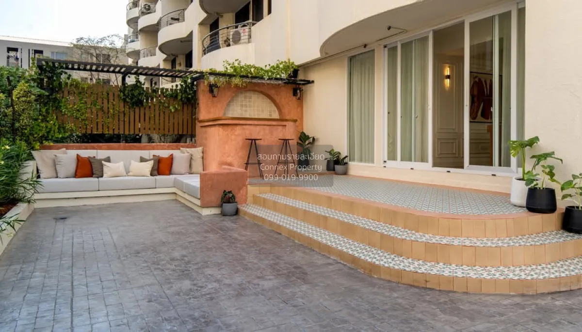 For Sale Condo , Supalai Place Sukhumvit 39 , corner unit , newly