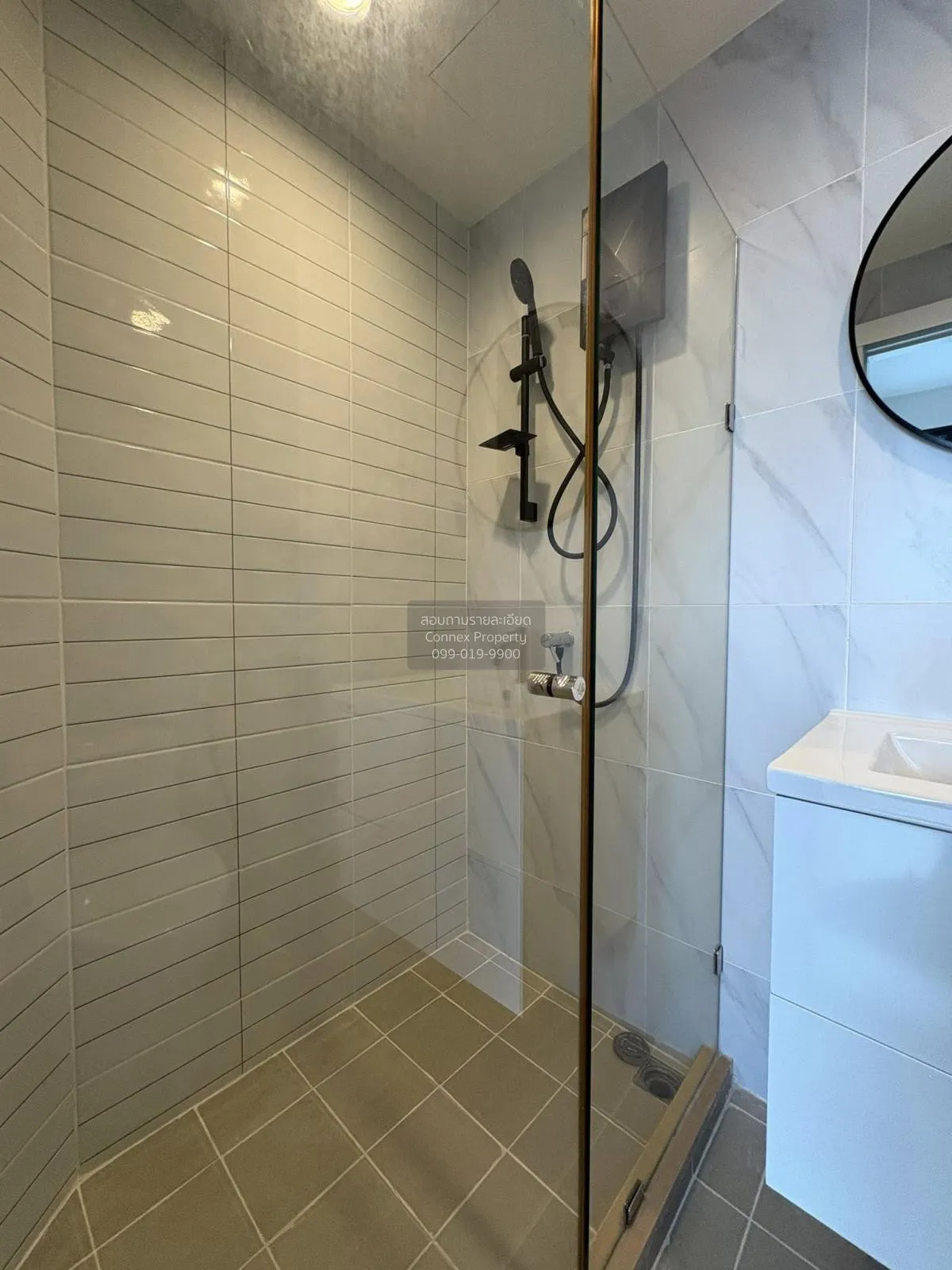 For Rent Condo , Ideo Sathorn - Thapra , high floor , BTS-Pho Nim