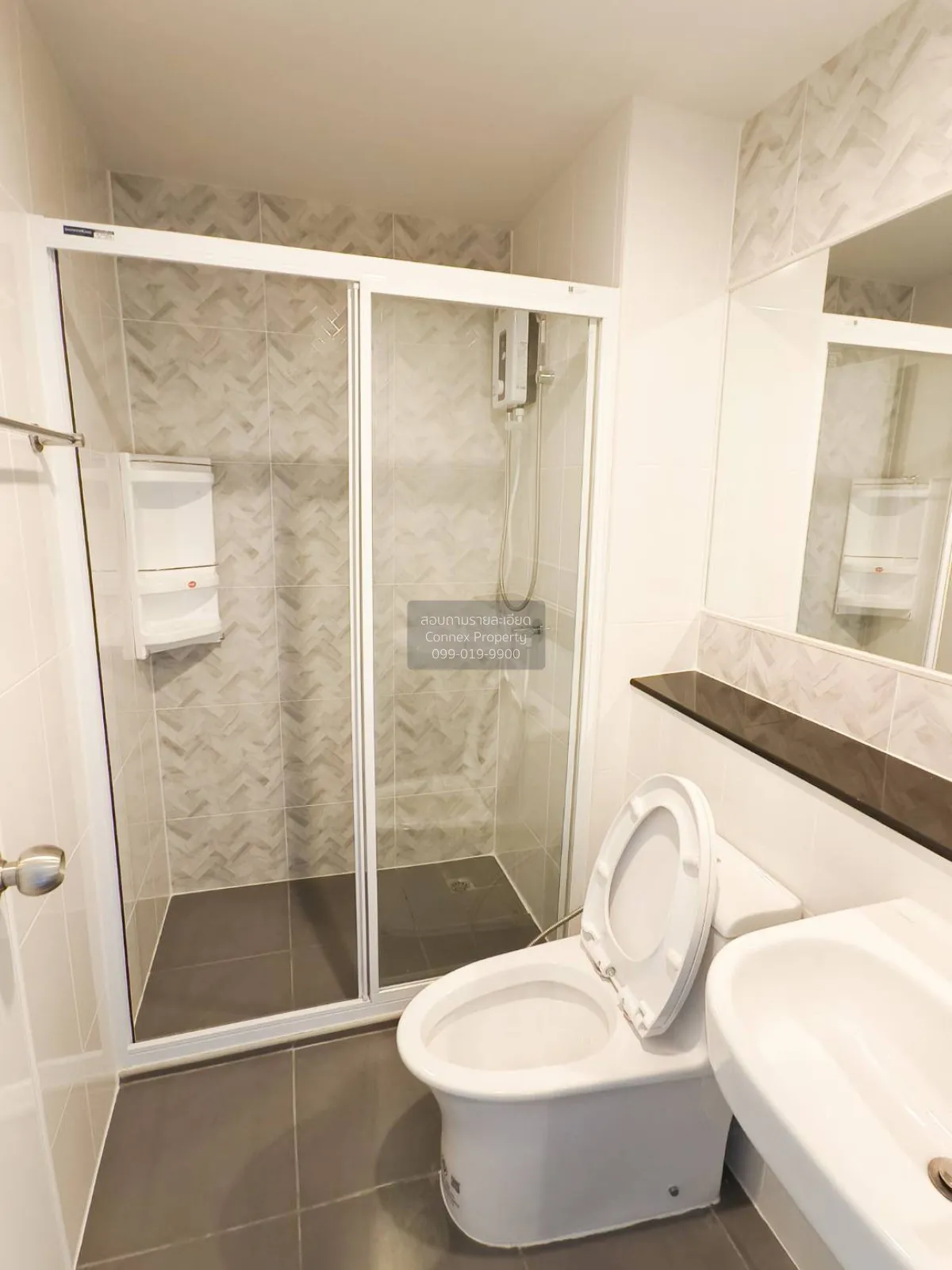 เช่าคอนโด  รีเจ้นท์ โฮม บางนา (โครงการใหม่) บางนา เขต บางนา กรุงเ