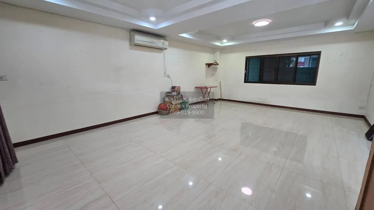 For Rent 5 - storey Commercial building area 660 square meters So 3