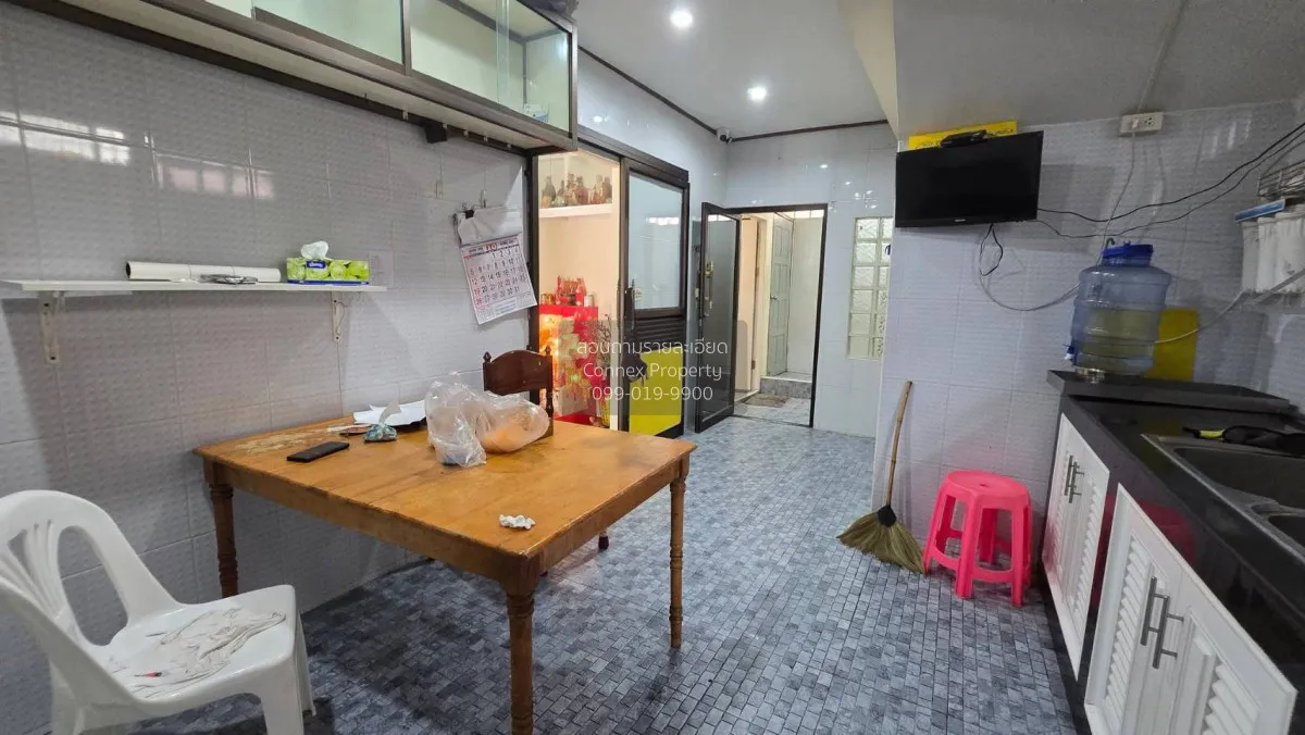 For Rent 5 - storey Commercial building area 660 square meters So