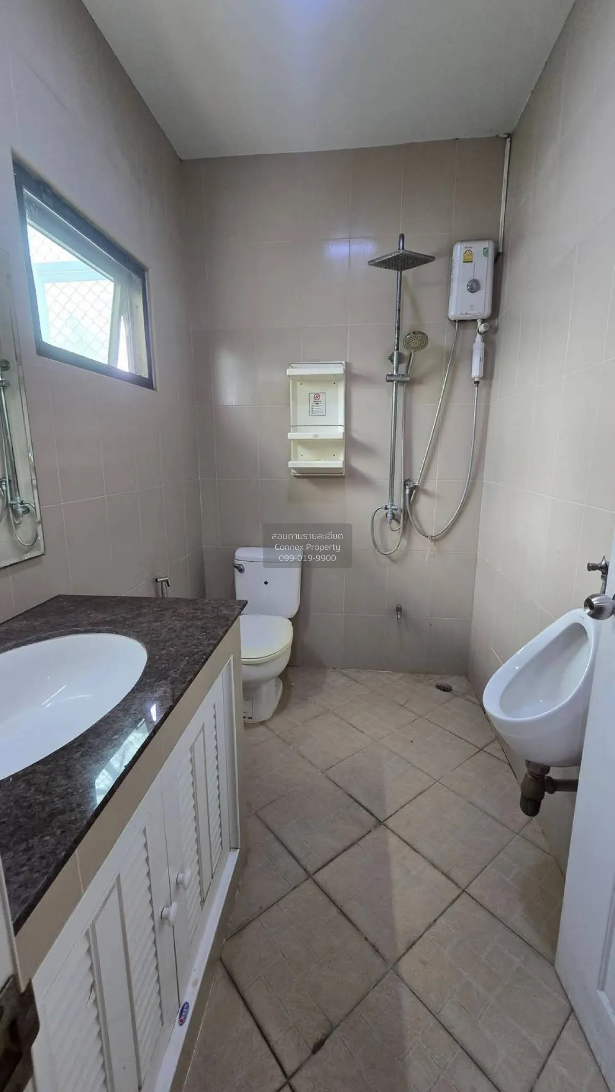 For Rent 5 - storey Commercial building area 660 square meters So