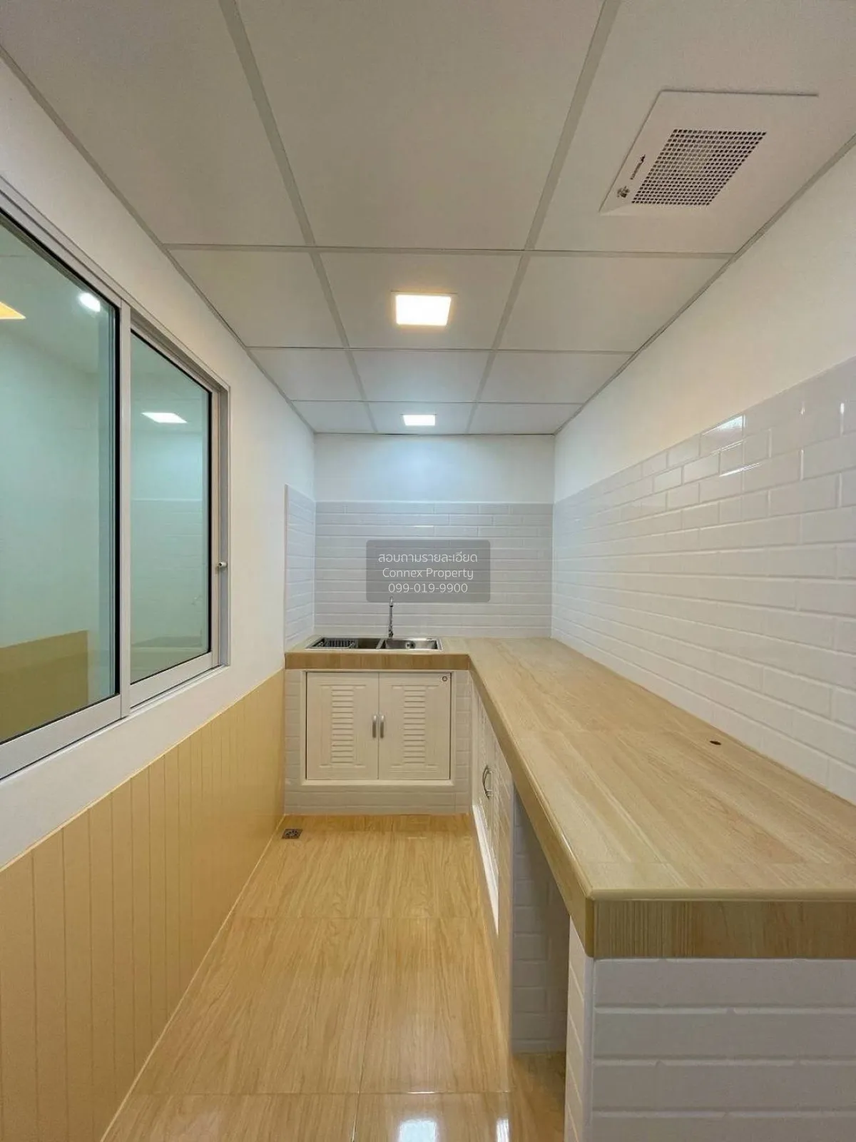 ขายทาวน์เฮ้าส์/ทาวน์โฮม  รัตนาวดี บางบัวทอง รีโนเวทใหม่ บางรักพัฒ 4