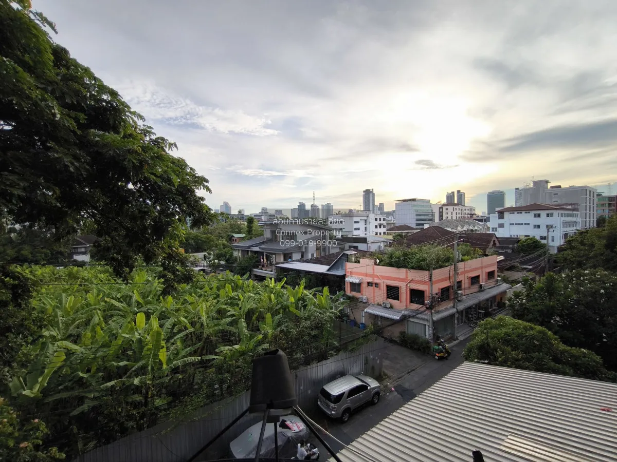 ขายขายโฮมออฟฟิต 4 ชั้น ซอย 20 มิถุนา แยก 13 พร้อมเฟอร์นิเจอร์ ชั้ 1