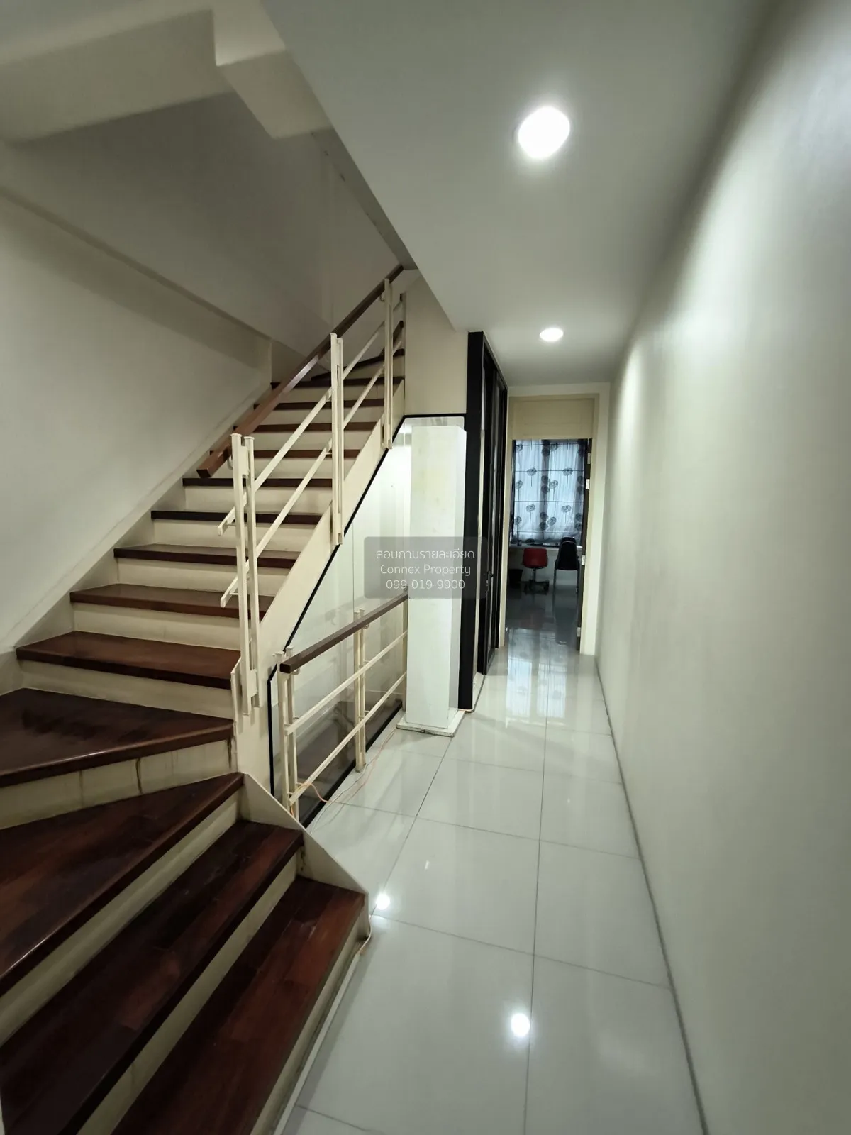 ขายขายโฮมออฟฟิต 4 ชั้น ซอย 20 มิถุนา แยก 13 พร้อมเฟอร์นิเจอร์ ชั้